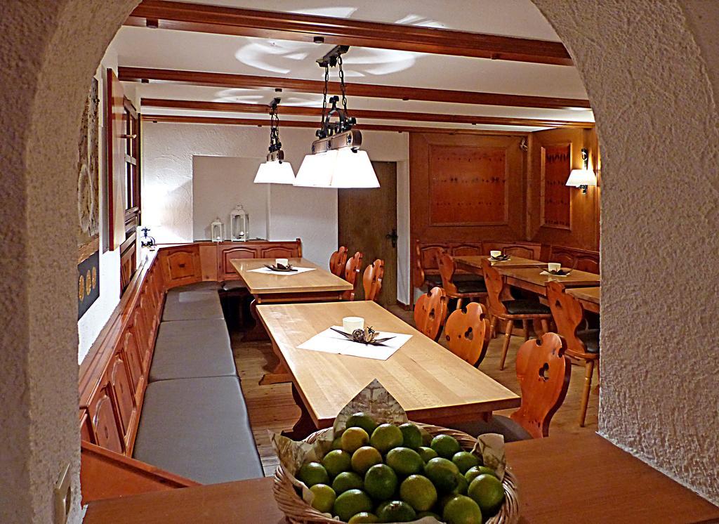 Hotel-Restaurant Schwyzerhuesli Фирнхайм Экстерьер фото