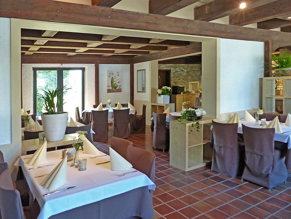 Hotel-Restaurant Schwyzerhuesli Фирнхайм Экстерьер фото