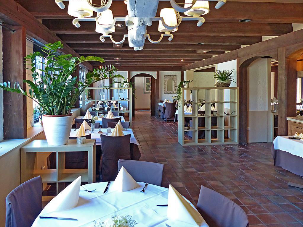 Hotel-Restaurant Schwyzerhuesli Фирнхайм Экстерьер фото