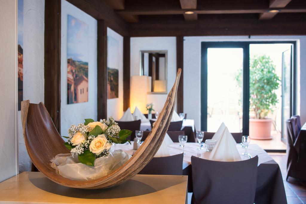 Hotel-Restaurant Schwyzerhuesli Фирнхайм Экстерьер фото