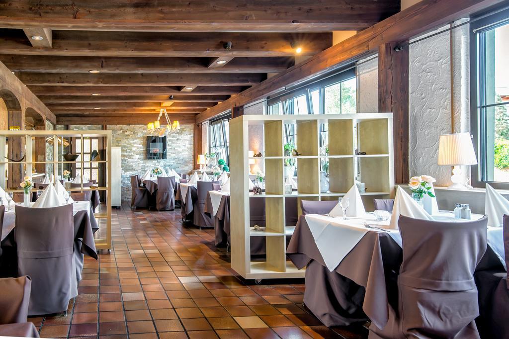 Hotel-Restaurant Schwyzerhuesli Фирнхайм Экстерьер фото
